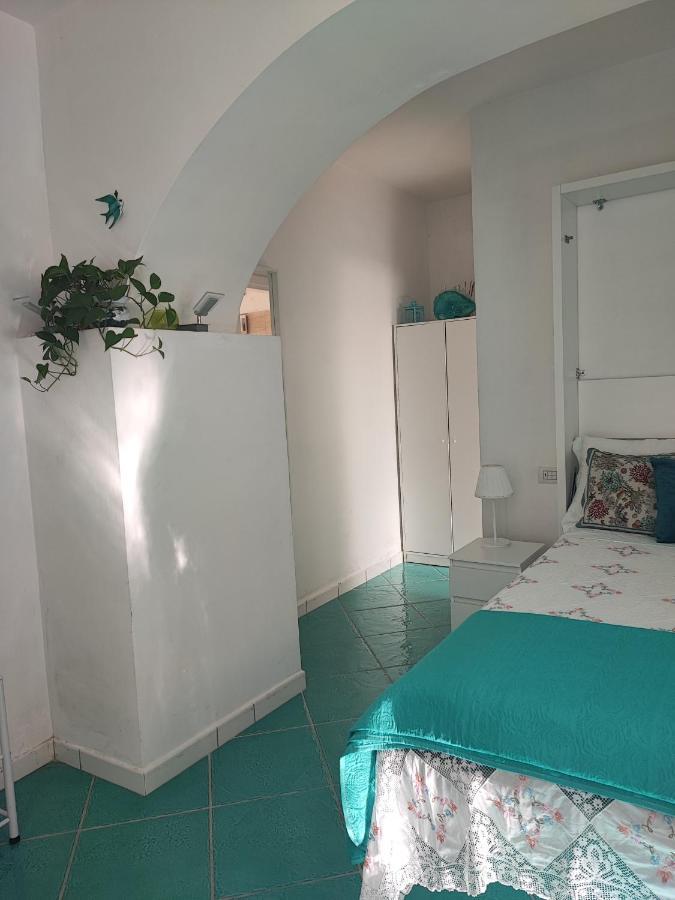Small Wonder Tiny Town House Appartement